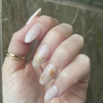 lynn nail studio - Dip nails with custom glitter mix and hand painted nail art by Lynn - Nail Salons Near Me - Houston, Texas
