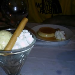 La Petite Taverne - Le dessert compris dans le menu flan et 2 boules de glaces