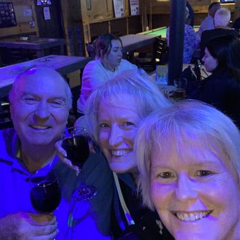 Friendly Tarpon Tavern - Selfie at the bar! - Dive Bars Near Me - Tampa, Florida Friendly Tarpon Tavern - Selfie at the bar! - Dive Bars Near Me - Tampa, Florida