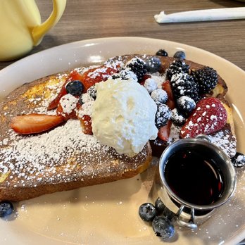 Snooze, an A.M. Eatery - French Toast - Breakfast & Brunch Near Me - Nashville, Tennessee