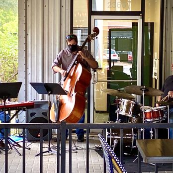 Island Grill - Sunday brunch Jazz Band - Mediterranean Near Me - Houston, Texas Island Grill - Sunday brunch Jazz Band - Mediterranean Near Me - Houston, Texas