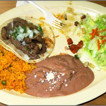 Habanero's Tacos - I'm always so anxious to taste things I forget to take pictures. One taco. Neither of us eat the refried beans. - Mexican Near Me - Seabrook, Texas Habanero's Tacos - I'm always so anxious to taste things I forget to take pictures. One taco. Neither of us eat the refried beans. - Mexican Near Me - Seabrook, Texas