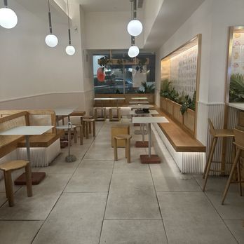 Meet Fresh - Seating area - Desserts Near Me - Brooklyn, New York