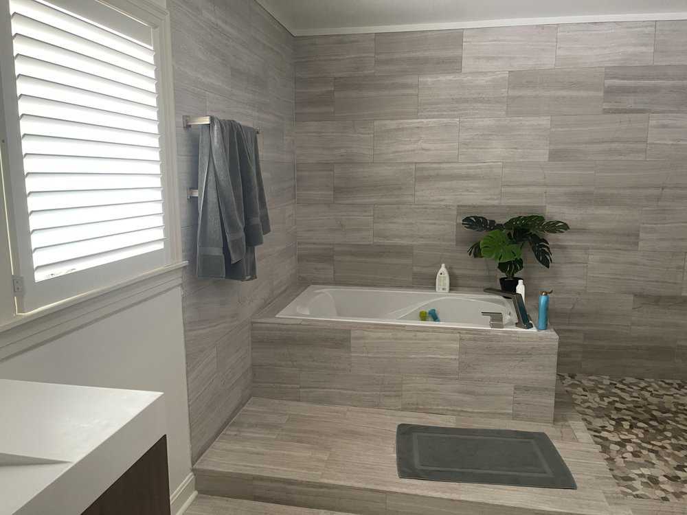 Slide of Reynolds Painting & Home Improvement