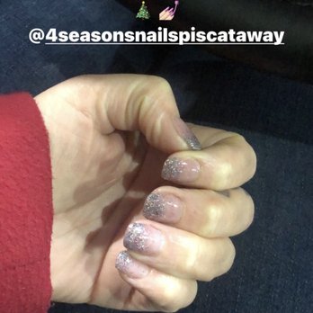 4 Seasons Nails - Ombré Christmas nexgen manicure. - Nail Salons Near Me - Piscataway, New Jersey