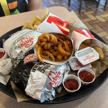 Arby's - a tray of fries, onion rings, ketchup and ketchup - Fast Food Near Me - Shelbyville, Kentucky Arby's - a tray of fries, onion rings, ketchup and ketchup - Fast Food Near Me - Shelbyville, Kentucky