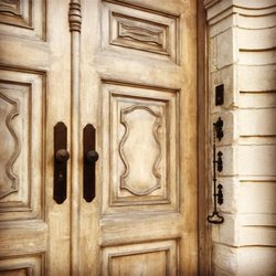 Jacqueline Nicolas Architectural Imported Hardware - Lassic elegance with entry oversized door knobs in solid bronze and original door bell in iron! A grand entry to your home!