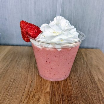 Broken Yolk Cafe - Jr smoothie (strawberry) - American Near Me - Buena Park, California Broken Yolk Cafe - Jr smoothie (strawberry) - American Near Me - Buena Park, California