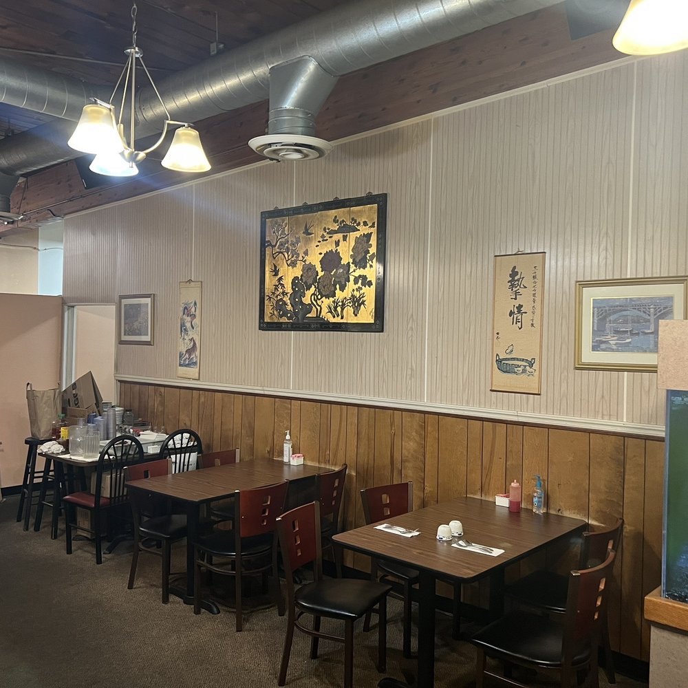 Dining room. Dining room.