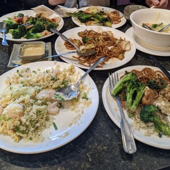 CF Cheng - Szechuan shrimp, Vegetable Chow mein, Egg drop soup and Shrimp fried rice. - Chinese Near Me - Sacramento, California CF Cheng - Szechuan shrimp, Vegetable Chow mein, Egg drop soup and Shrimp fried rice. - Chinese Near Me - Sacramento, California