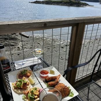 Madrona Bar & Grill - Wine, San Juan beer, coconut shrimp, and fish tacos - American Near Me - Eastsound, Washington Madrona Bar & Grill - Wine, San Juan beer, coconut shrimp, and fish tacos - American Near Me - Eastsound, Washington