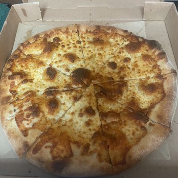 Brooklyn Pie Co. - Dry cheese pizza missing cheese on a good portion of it - Pizza Near Me - Corpus Christi, Texas