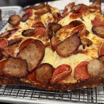 Bobbi’s - Huey - Pizza Near Me - New Haven, Connecticut