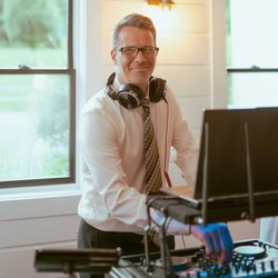MusiChris DJ & Lighting Service - DJ Chris Plankey