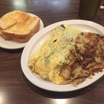 McDuff's - Omelette with avocado, mushrooms and zucchini - Breakfast & Brunch Near Me - Redlands, California