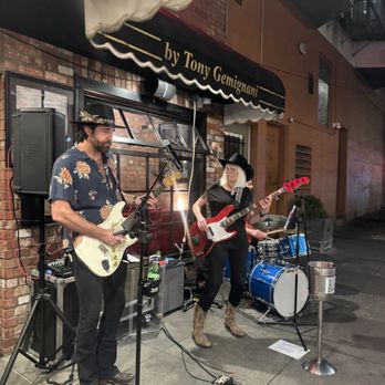 Capo's by Tony Gemignani - Live music outside - Italian Near Me - San Francisco, California Capo's by Tony Gemignani - Live music outside - Italian Near Me - San Francisco, California