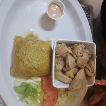 El Jibarito - Garlic chicken - Latin American Near Me - San Juan, Puerto Rico