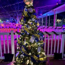 CMPD's Christmas  at Snoopy House