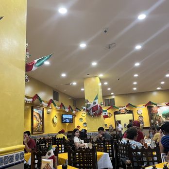 La Chata - el entorno - Mexican Near Me - Guadalajara, JAL