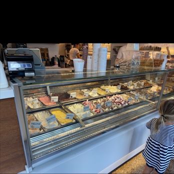 Flora - Ice Cream & Frozen Yogurt Near Me - Riva del Garda, Tennessee