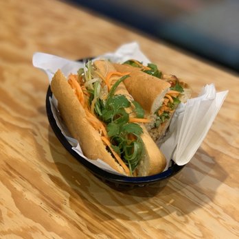 Mama Van - Vietnamese Near Me - Berlin, BE