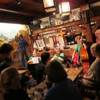 Aelpli Bar - Band and some decor in the Folk Music room - Bars Near Me - Zürich, ZH