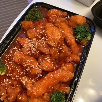Mama Chang - Sesame Chicken - Chinese Near Me - Fairfax, Virginia