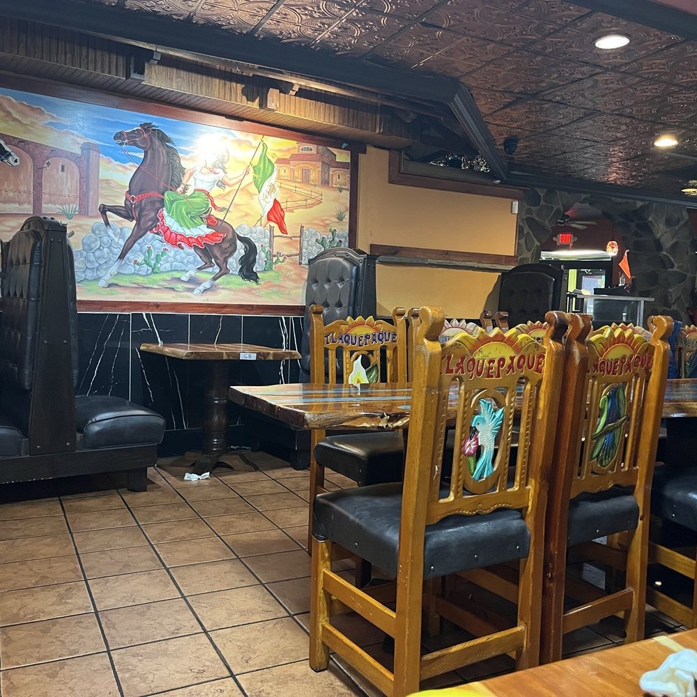 Tlaquepaque - Dining seating - Mexican Near Me - Canton, Ohio Tlaquepaque - Dining seating - Mexican Near Me - Canton, Ohio