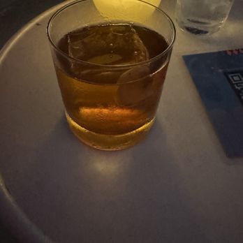 Hideout - Banana bread old fashioned - Bars Near Me - Honolulu, Hawaii