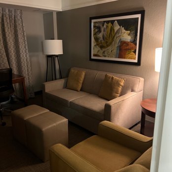 Embassy Suites by Hilton Brunswick - Suiting room - Hotels Near Me - Brunswick, Georgia Embassy Suites by Hilton Brunswick - Suiting room - Hotels Near Me - Brunswick, Georgia