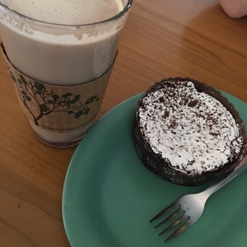 Vinaka Cafe - Chai latte and flourless chocolate cake - Coffee & Tea Near Me - Carlsbad, California