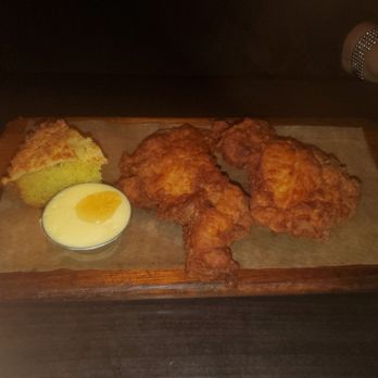 Trivoli Tavern - CHICAGO RESTAURANT WEEK 2025 - Fried Chicken with a mini slice of super delicious and moist cornbread. - American Near Me - Chicago, Illinois Trivoli Tavern - CHICAGO RESTAURANT WEEK 2025 - Fried Chicken with a mini slice of super delicious and moist cornbread. - American Near Me - Chicago, Illinois