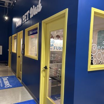 Tomlinson's Feed - Self serve pet wash - Pet Stores Near Me - Manor, Texas