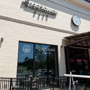 Breakaway Cafe - the front of the restaurant - Coffee & Tea Near Me - Chapel Hill, North Carolina