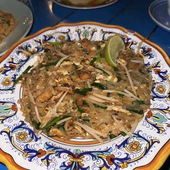 Thai Fresh - Chicken Pad Thai - Thai Near Me - Austin, Texas Thai Fresh - Chicken Pad Thai - Thai Near Me - Austin, Texas