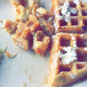 Mom's Cafe - The waffles here are incredibly good; a little crunchy on the outside and super moist and soft on the inside. - Breakfast & Brunch Near Me - Allen, Texas