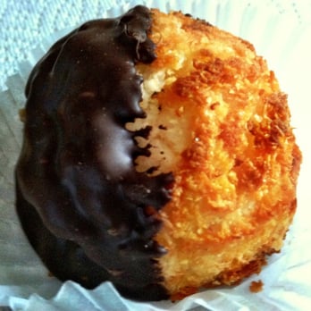 Freeport Bakery - Chocolate Macaroon - Bakeries Near Me - Sacramento, California Freeport Bakery - Chocolate Macaroon - Bakeries Near Me - Sacramento, California