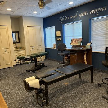Clairpointe Family Chiropractic - Adjustment area - Chiropractors Near Me - Grosse Pointe Farms, Michigan