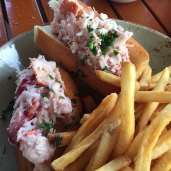Nelson's - Lobster roll... lobster was good, bread not so much :-( - Seafood Near Me - Rancho Palos Verdes, California