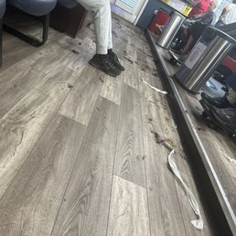Messy floor host and daughter of owner don't do her job just cusses customers out real disrespectful girl Messy floor host and daughter of owner don't do her job just cusses customers out real disrespectful girl