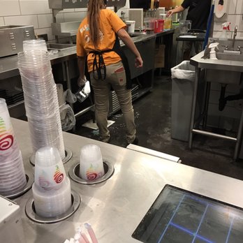 Jamba - Employee using same containers they use to make smoothies to clean - Juice Bars & Smoothies Near Me - Carson, California Jamba - Employee using same containers they use to make smoothies to clean - Juice Bars & Smoothies Near Me - Carson, California
