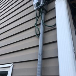 Knock The Rust Off - 220v. Don't mind the extension cord I put up there!