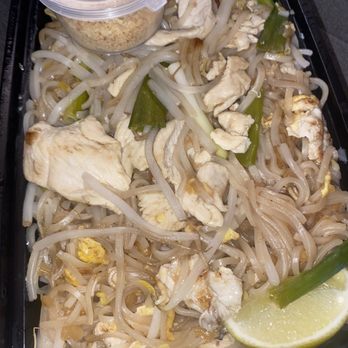 Lum Thai - Pad Thai with chicken $13.95 (as of Aug 2023) slightly bland - Thai Near Me - Gaithersburg, Maryland