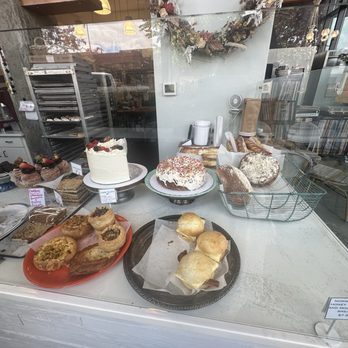 Choux Choux Bakery - Coffee & Tea Near Me - Everett, Washington
