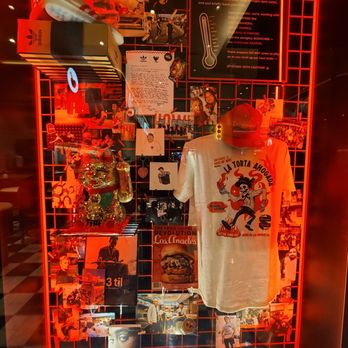 Howlin’ Ray’s - Interior - Southern Near Me - Las Vegas, Nevada