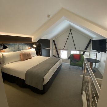 Ovolo Woolloomooloo - Our room- upstairs - Hotels Near Me - Woolloomooloo, NSW