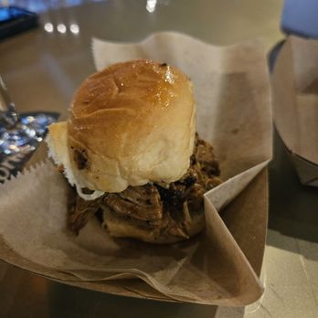 StormKing Brewpub - Pulled pork slider $5 during happy hour and well worth it - Barbeque Near Me - Minneapolis, Minnesota StormKing Brewpub - Pulled pork slider $5 during happy hour and well worth it - Barbeque Near Me - Minneapolis, Minnesota