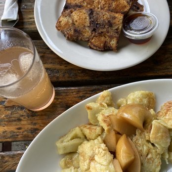 The Slide Inn - Chocolate Cinnamon French Toast, Apple Pfannkuchen (pancake) - New American Near Me - Portland, Oregon