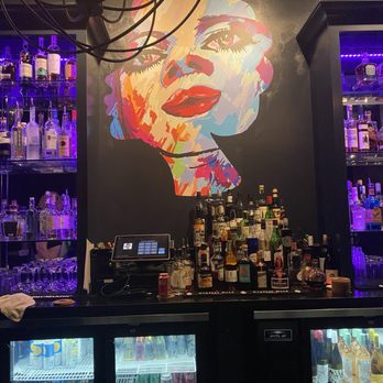 Nobody's Darling - Behind the bar - Cocktail Bars Near Me - Chicago, Illinois Nobody's Darling - Behind the bar - Cocktail Bars Near Me - Chicago, Illinois