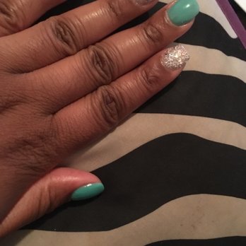 Lee Nails & Spa - Nail Salons Near Me - Highland, Indiana